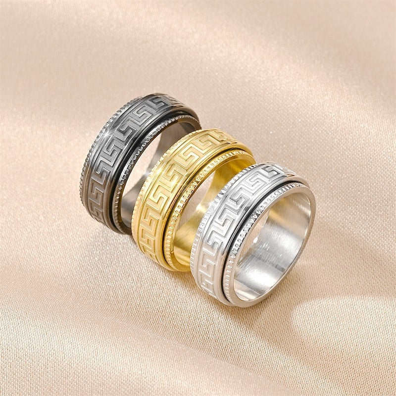 The Retro Fretwork Rotatable Ring Is Available in 3 Colors, Suitable for Festivals Such As Independence Day And Christmas. It Is a Trendy And Personalized Accessory.