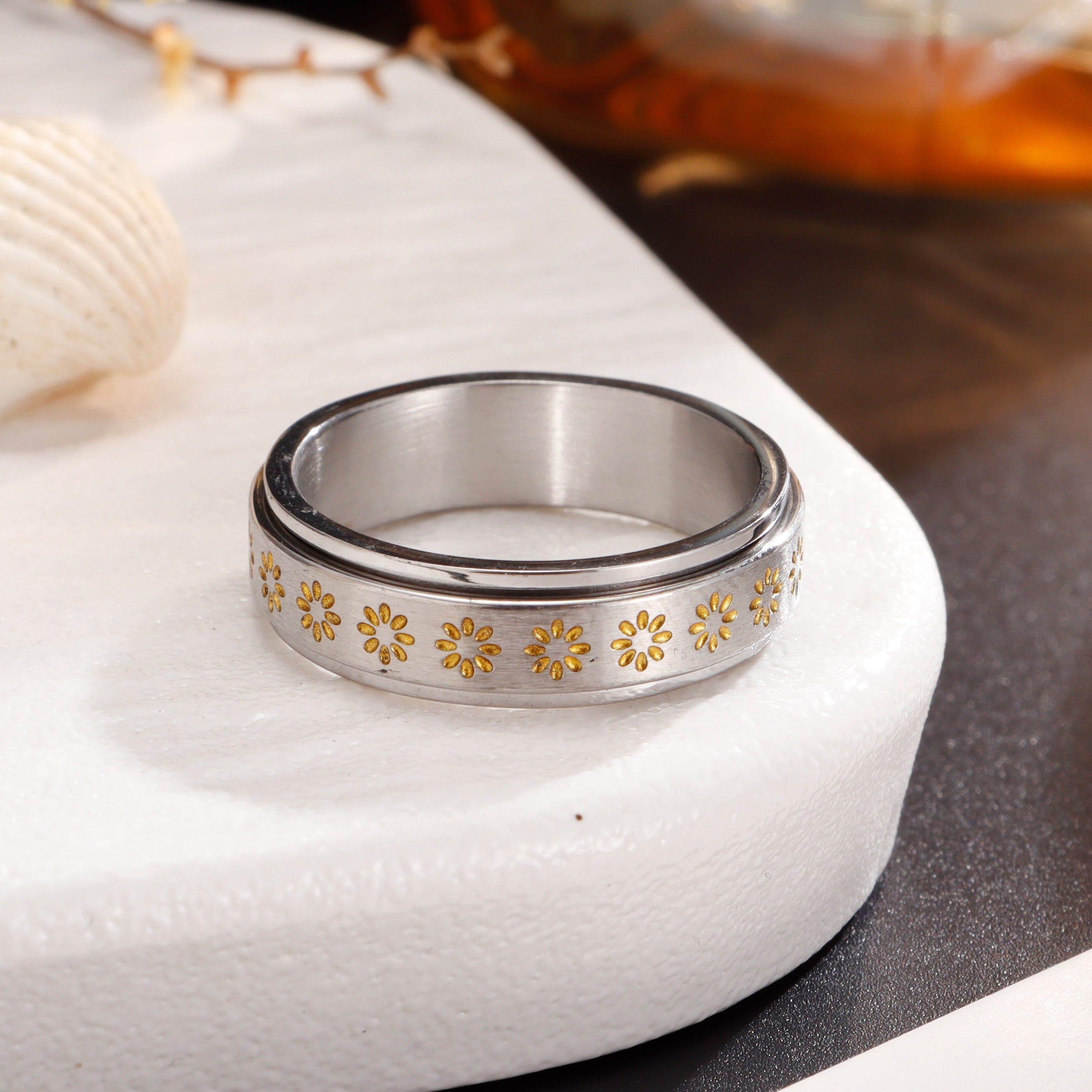 1 Stylish Women's Ring - Elegant Floral Spinner Ring, Stainless Steel Rotating Jewelry for Daily Wear/Parties/Vacations/Birthdays/Meditation/Yoga/Anniversaries & More