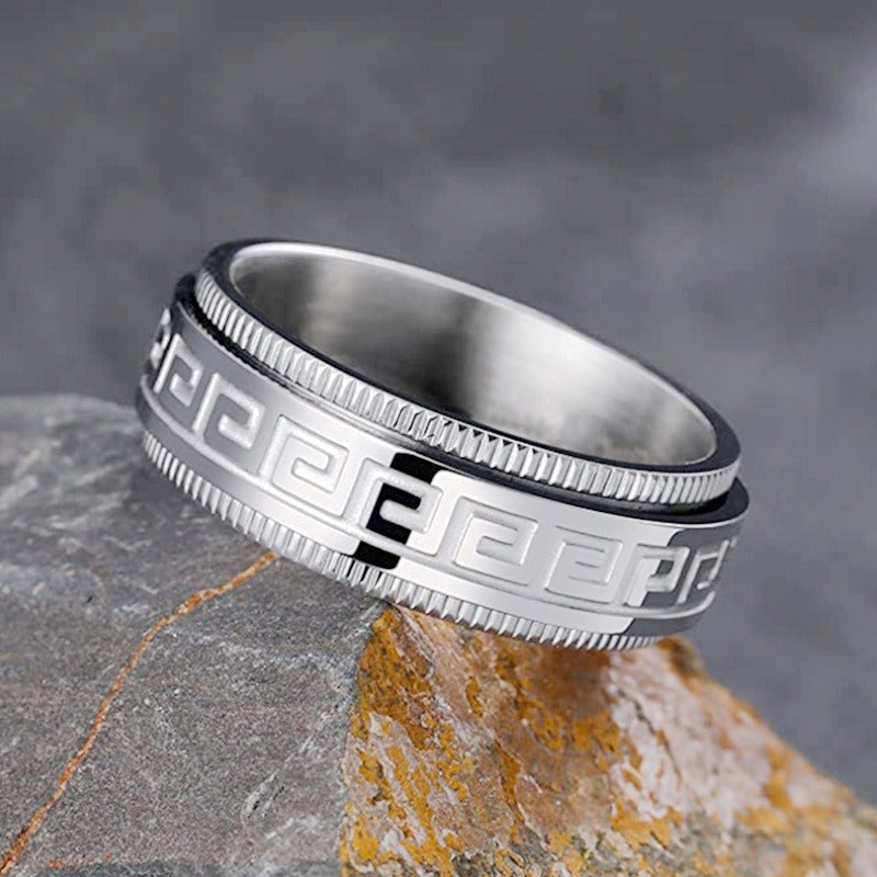 The Retro Fretwork Rotatable Ring Is Available in 3 Colors, Suitable for Festivals Such As Independence Day And Christmas. It Is a Trendy And Personalized Accessory.